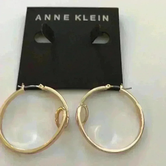 Anne Klein new Gold Tone Medium Ribbon Earrings - Picture 7 of 8